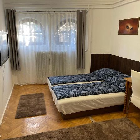Ferienwohnung Szimpla Apartman Miskolc Exterior foto