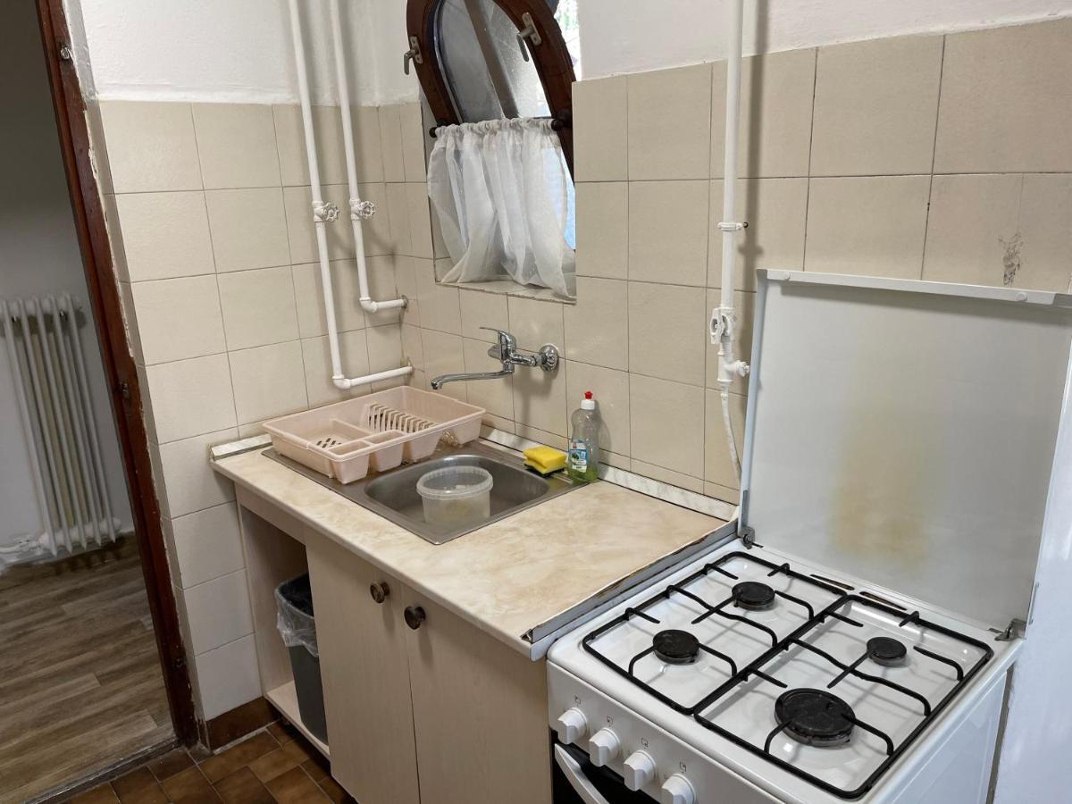 Ferienwohnung Szimpla Apartman Miskolc Exterior foto