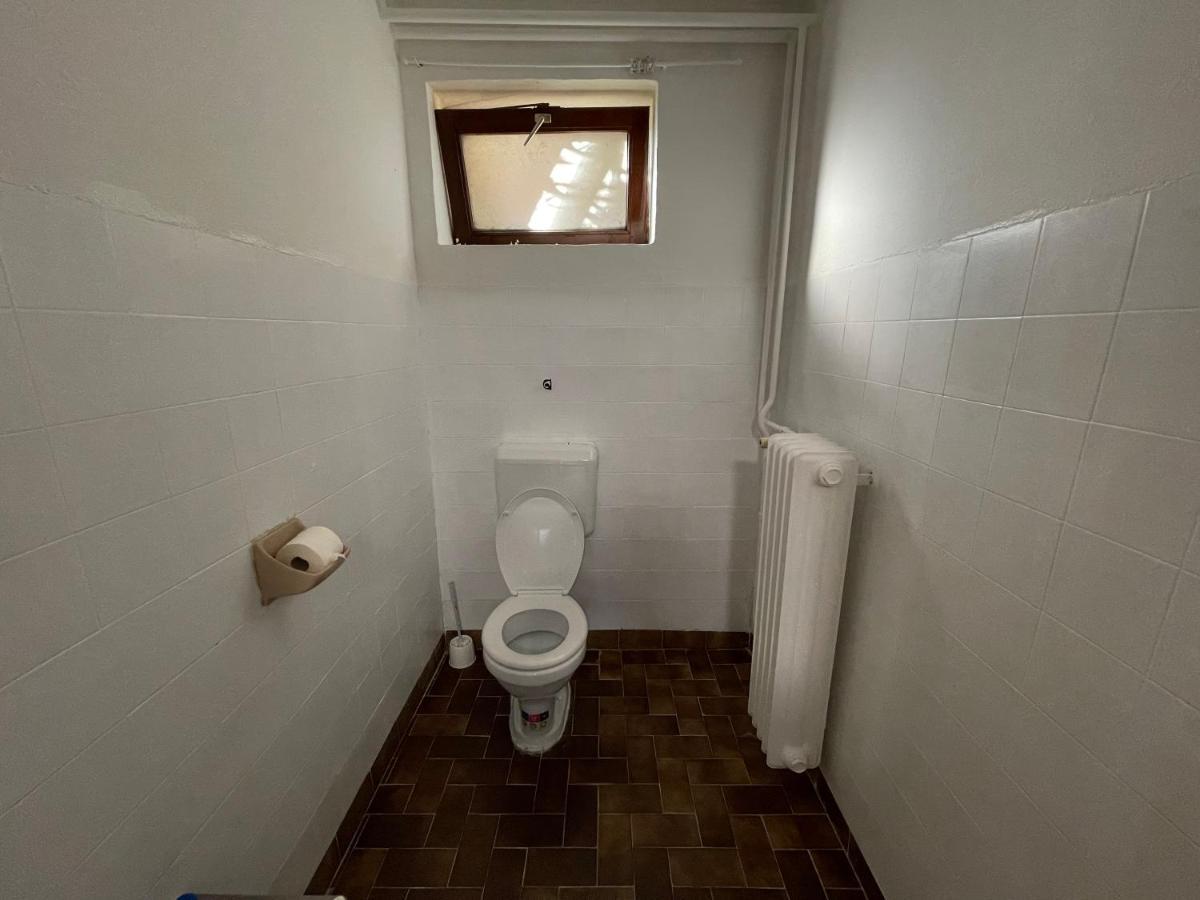 Ferienwohnung Szimpla Apartman Miskolc Exterior foto