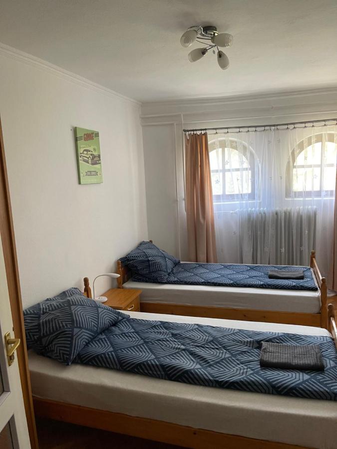 Ferienwohnung Szimpla Apartman Miskolc Exterior foto